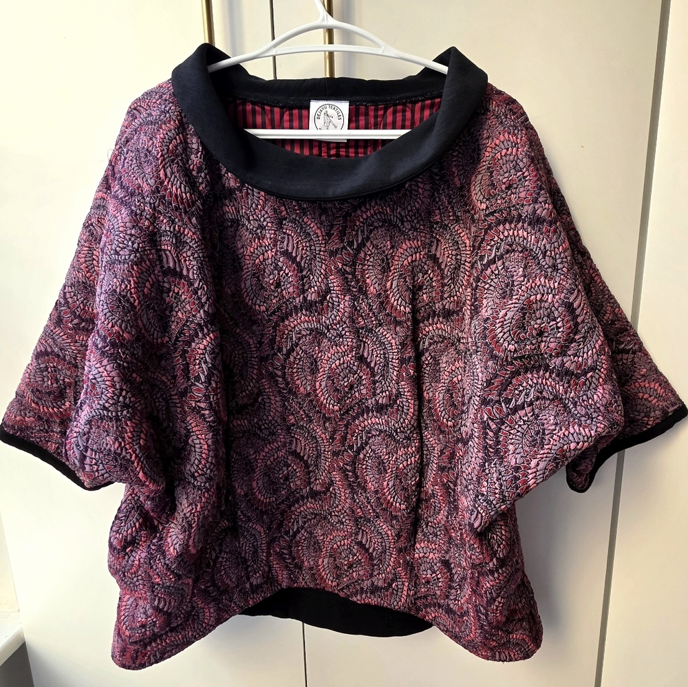 Fab Quilted Raglan Sleeve Top